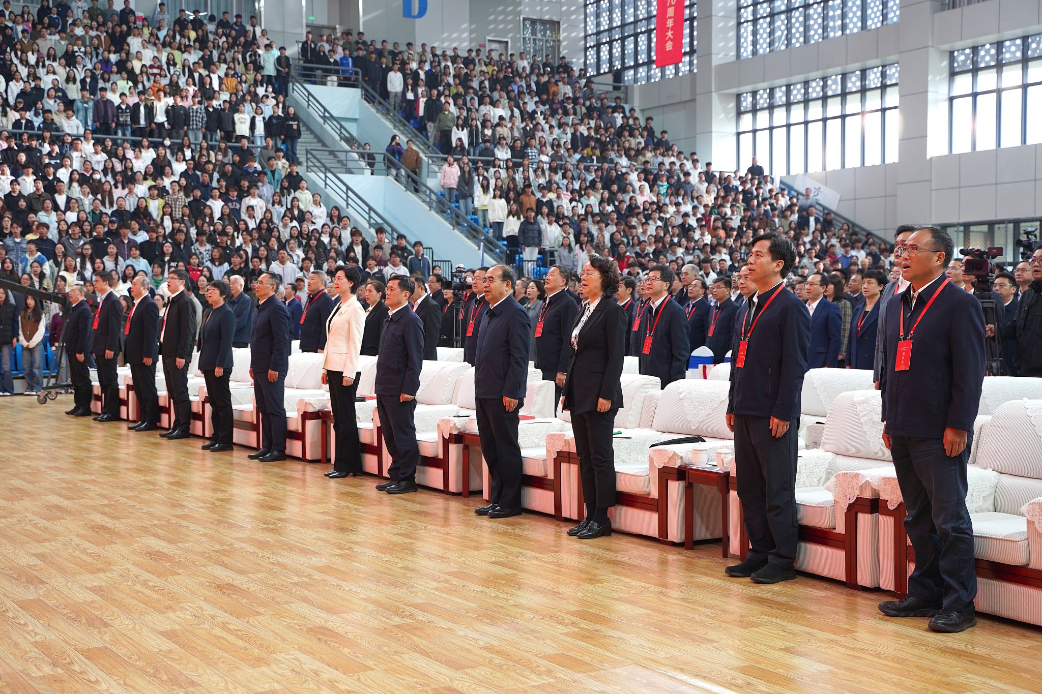 2升国旗.JPG