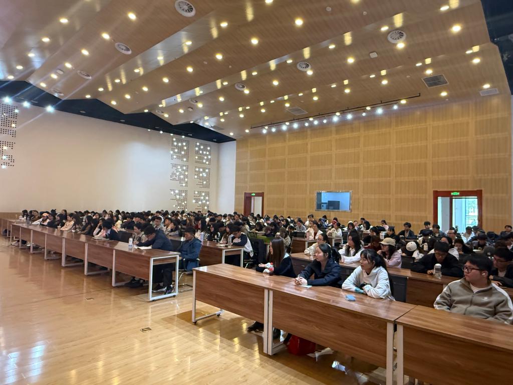 研究生新生入学教育2.jpg