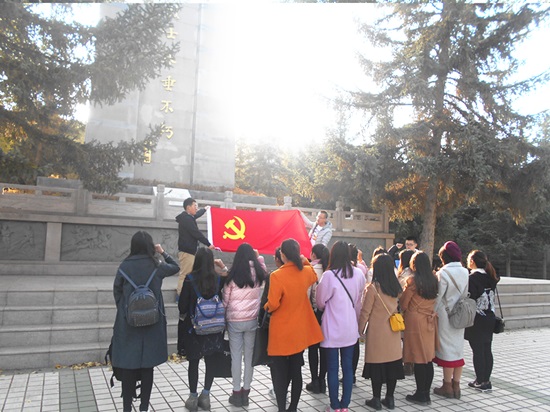 人文学院1.jpg