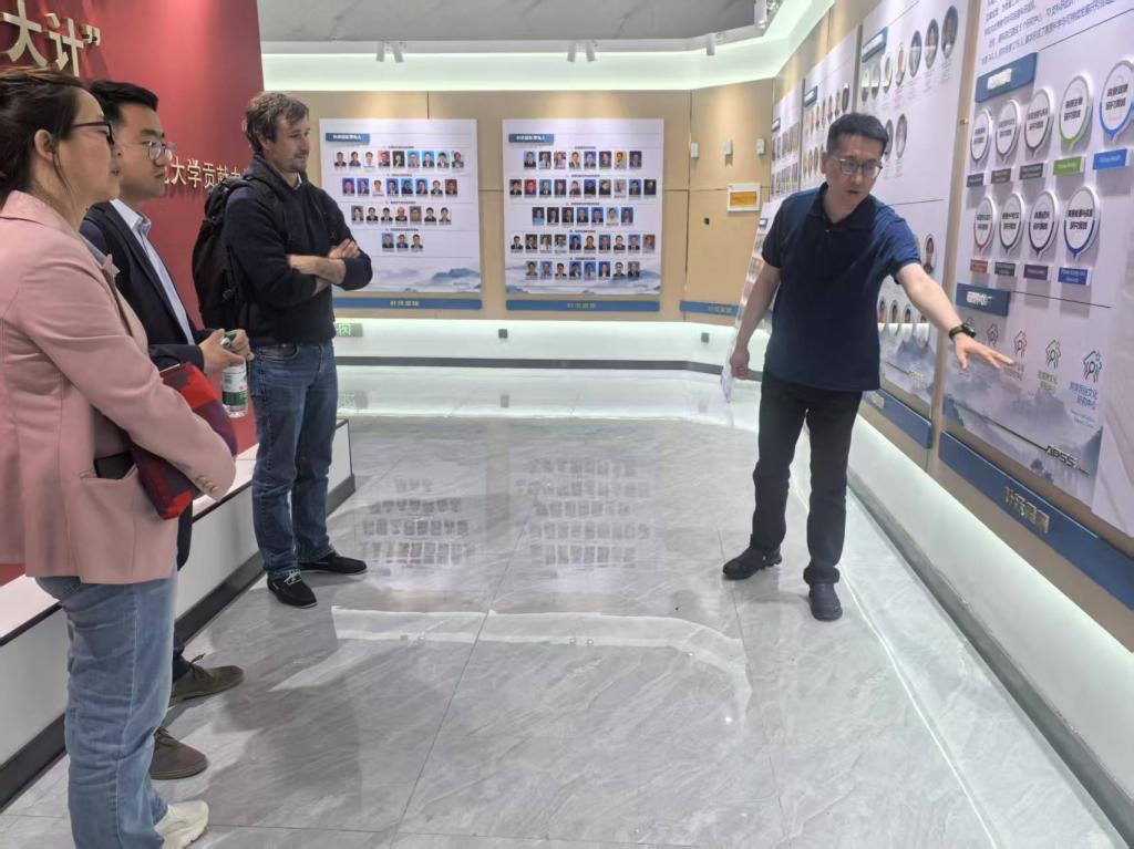 图2.jpg 图2.jpg