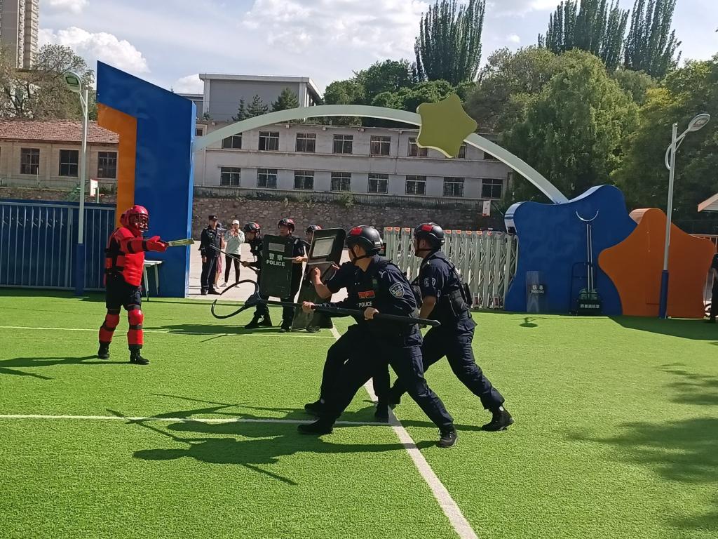 e073160a95858176d954c788e7292cc.jpg e073160a95858176d954c788e7292cc.jpg