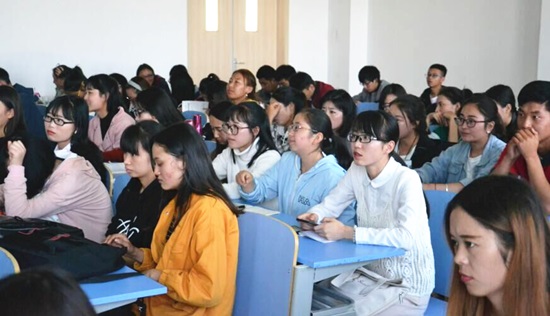 生科院考研动员会照片1.png